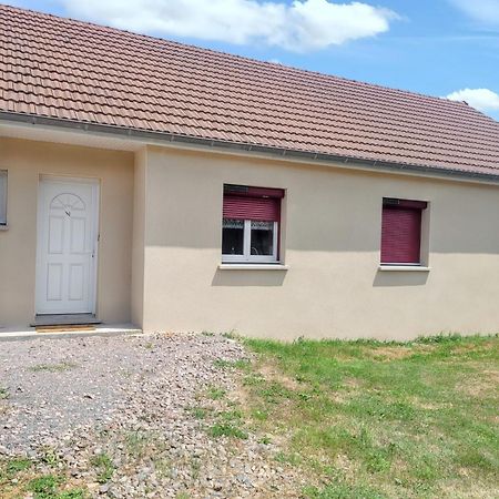 Maison Chaleureuse A Sully Avec Vue Sur La Montagne Exterior photo